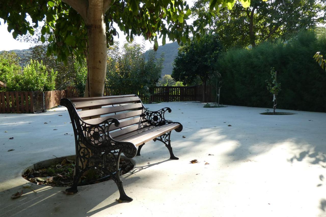 Lola'S Cottage & Garden Kalokhorio Exterior foto